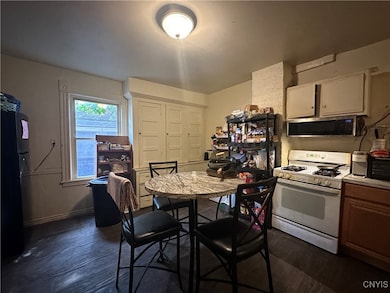 1021 N Townsend St, Syracuse, NY 13208 - photo 7