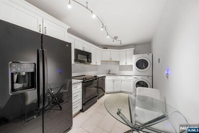 2 Claridge Dr unit 1GE, Verona, NJ 07044 - photo 4