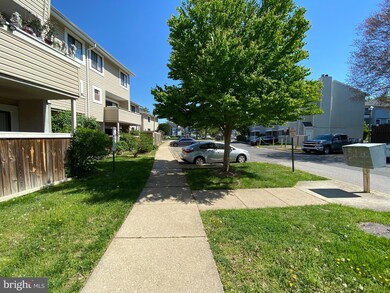 8613 Village Way, Alexandria, VA 22309 - photo 3