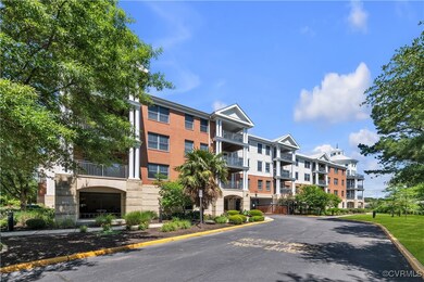 View of apartment building / complex