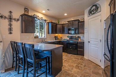 61470 Lucia St, Bend, OR 97702 - photo 3