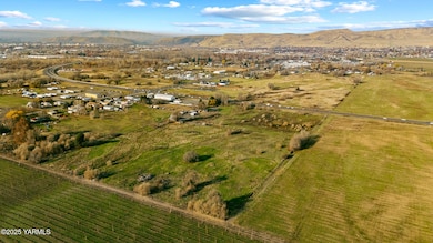 1803 Riverside Rd, Yakima, WA 98901 - photo 5