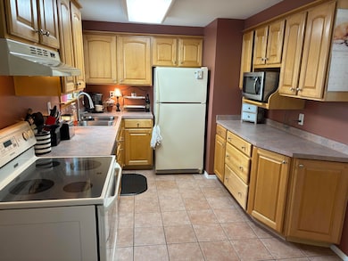 all appliances stay!