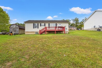 151 Ruby Ln, Irvine, KY 40336 - photo 2