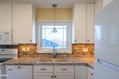 923 7th Ave NW, Valley City, ND 58072 - photo 7