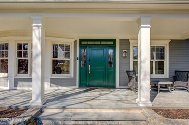 13 Chapel Ln, Riverside, CT 06878 - photo 2