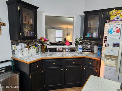 1679 Kingtown Rd, Winfield, TN 37892 - photo 6