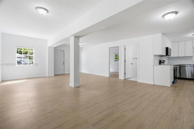 465 NE 165th St, Miami, FL 33162 - photo 5