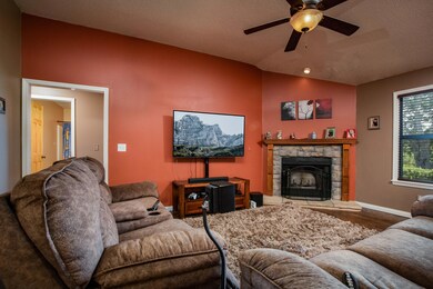 104 Pinehill Ct, Nixa, MO 65714 - photo 5