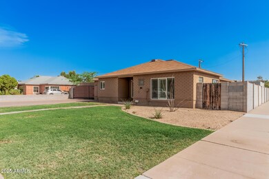 1201 E Almeria Rd, Phoenix, AZ 85006 - photo 2