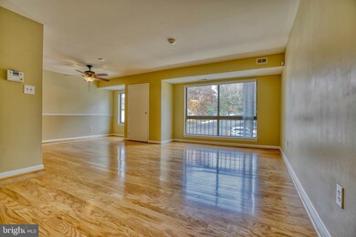 8877 Tamebird Ct, Columbia, MD 21045 - photo 2