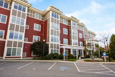 35 Commonwealth Ave unit 211, Chestnut Hill, MA 02467 - photo 3