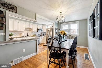 716 Oakwood Dr, Glenolden, PA 19036 - photo 5