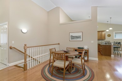 1715 Stone Gate Cir, Davenport, IA 52807 - photo 7