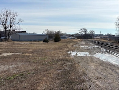 1007 S 6th St, Saint Joseph, MO 64501 - photo 5