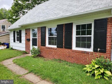 12425 Seabury Ln, Bowie, MD 20715 - photo 2