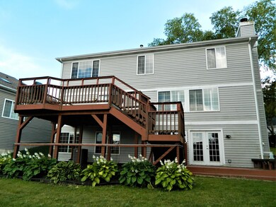 1703 Chalmette Ct, Naperville, IL 60565 - photo 2