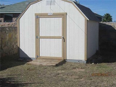 14481 Thayer Pease Ave, Horizon City, TX 79928 - photo 3