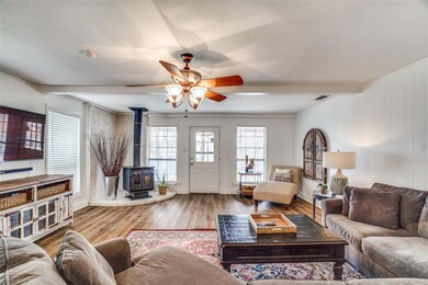 3702 Lake Vista Ct, Granbury, TX 76049 - photo 5