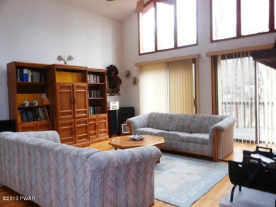 130 Lake View Cir, Hawley, PA 18428 - photo 5