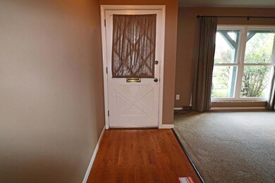 1539 Longeaton Dr unit 1539, Columbus, OH 43220 - photo 4