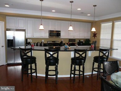 7969 Crescent Park Dr unit 162, Gainesville, VA 20155 - photo 4