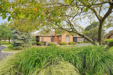 2622 Trottersway Dr, Columbus, OH 43235 - photo 5