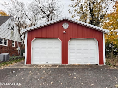 573 Lloyd Rd, Matawan, NJ 07747 - photo 2