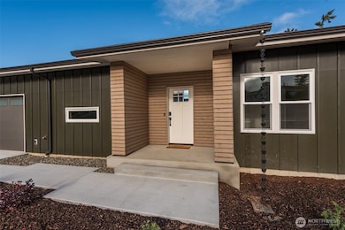 1317 E 5th St unit A&B, Port Angeles, WA 98362 - photo 4