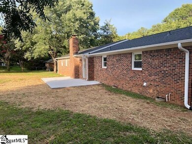 203 Pleasant Dr, Greer, SC 29651 - photo 4