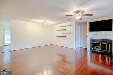 4175 Pleasant Meadow Ct unit 99F, Chantilly, VA 20151 - photo 6