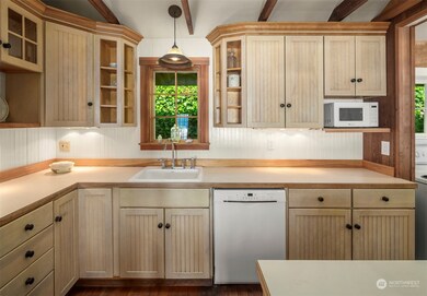 11908 Sylvan Beach Walk SW, Vashon, WA 98070 - photo 6