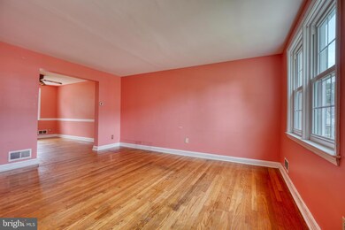 1805 Darrich Dr, Parkville, MD 21234 - photo 7