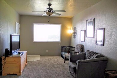 917 Narregan St, Medford, OR 97501 - photo 5