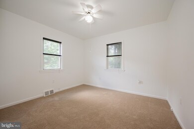 717 Woodsedge Rd, Wilmington, DE 19804 - photo 6