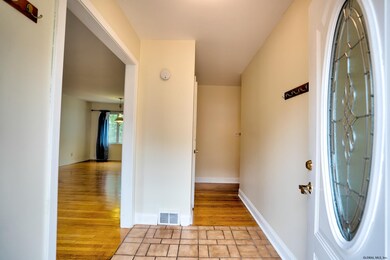 48 Marlboro Rd, Delmar, NY 12054 - photo 4