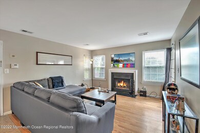 03-LIVING ROOM