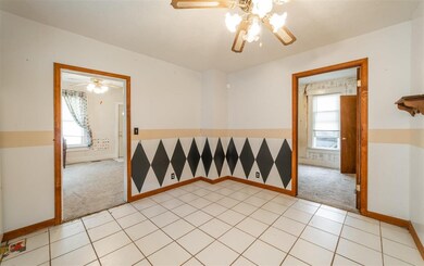 1110 N Kickapoo St, Lincoln, IL 62656 - photo 5