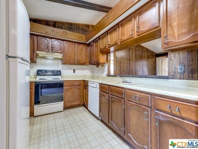 1385 Poppy Ln, New Braunfels, TX 78130 - photo 7