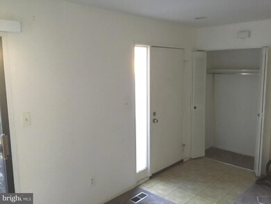 9302 Bathgate Ct, Montgomery Village, MD 20886 - photo 2