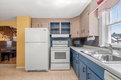 780 Whittenton St, Taunton, MA 02780 - photo 6