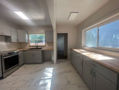 4416 Dunsmuir Ave, Dunsmuir, CA 96025 - photo 6