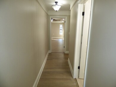 811 Howe St, McComb, MS 39648 - photo 5