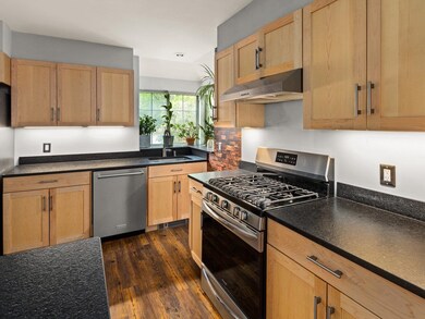 17 Winding Brook Dr, South Burlington, VT 05403 - photo 5