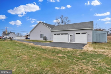 1325 E Riverside Ave, Baltimore, MD 21221 - photo 6