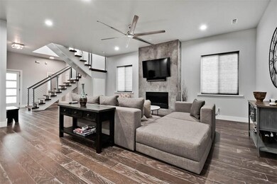 410 NW 7th St, Bentonville, AR 72712 - photo 4