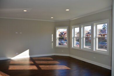 5324 W Nelson St, Chicago, IL 60641 - photo 2