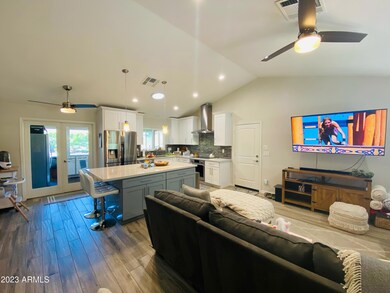 1034 E Kristal Way, Phoenix, AZ 85024 - photo 2