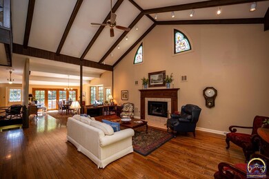 8121 SW 21st St, Topeka, KS 66615 - photo 5