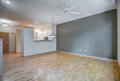 530 W Doty St unit 102, Madison, WI 53703 - photo 2